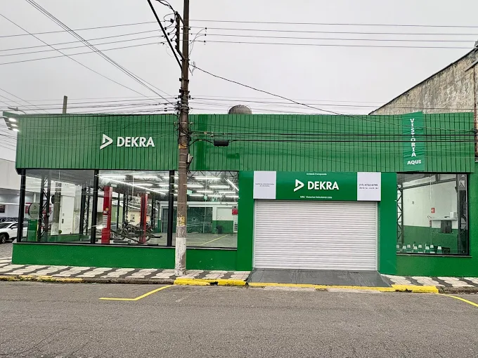 Fachada da DEKRA Vistoria Veicular em Mogi das Cruzes